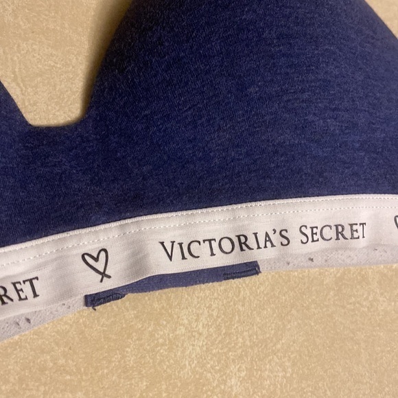 Victoria’s Secret bra navy 32C‎ - Picture 2 of 4